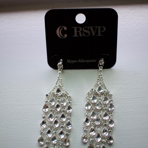 🆕Charming Charlie earrings - Picture 2 of 2